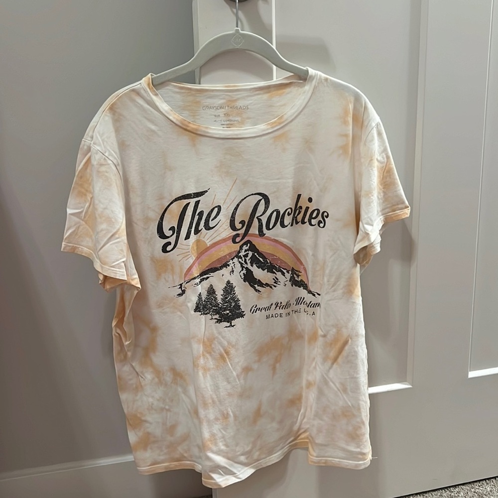 Graphic tee